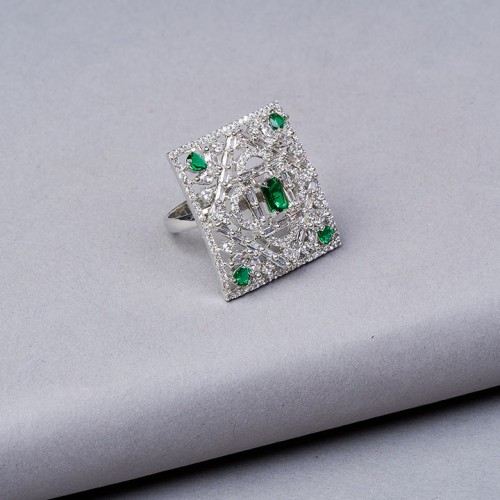 Emerald Green Finger Ring