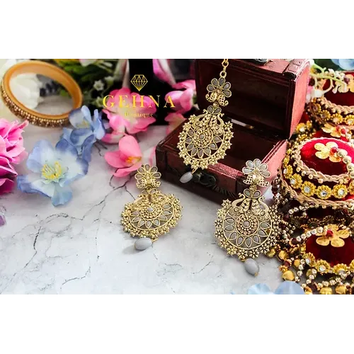 Bhavini Maang Tikka & Earring Set