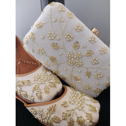 Punjabi Jutti - Wedding shoes and matching bag set