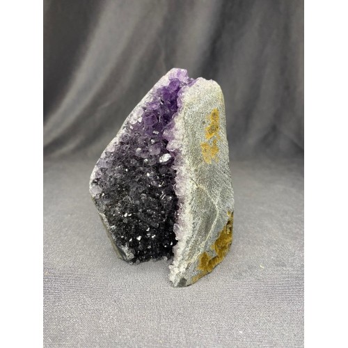 Black/purple Amethyst 553g