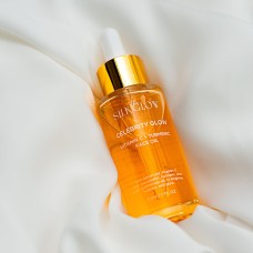 The Celebrity Glow Vitamin C & Turmeric Face Oil 30ml