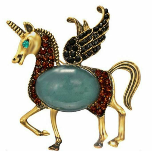 Stunning Vintage Look Gold plated Unicorn Horse QUEEN Brooch Broach Pin Z13