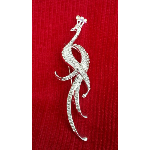 Stunning diamonte silver plated peacock bird brooch broach cake pin for suits