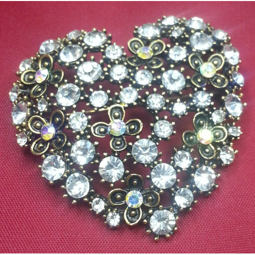 Summer special stunning diamonte vintage style gold plated heart brooch cake pin