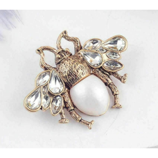 Stunning vintage look gold plated honey bee brooch suit coat broach pin z7b