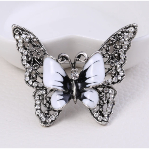Vintage look silver plated stunning butterfly brooch suit coat broach pin jjj16