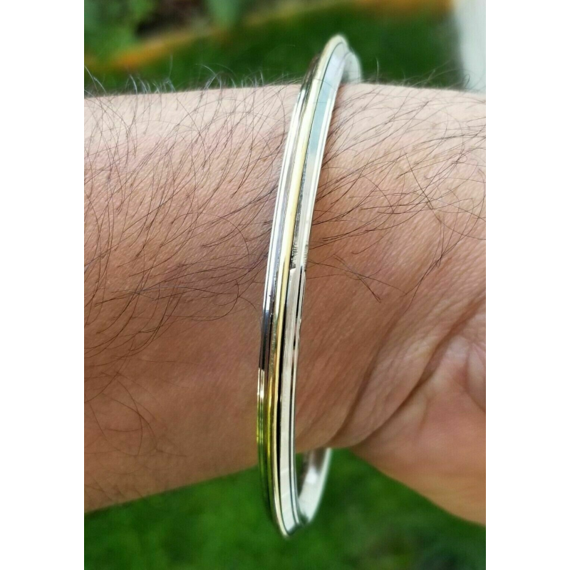 Primary school bans Sikh pupil from wearing Kara bangle | Daily Mail Online