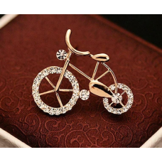 Stunning vintage look gold plated cycle bike brooch suit coat broach pin ha17