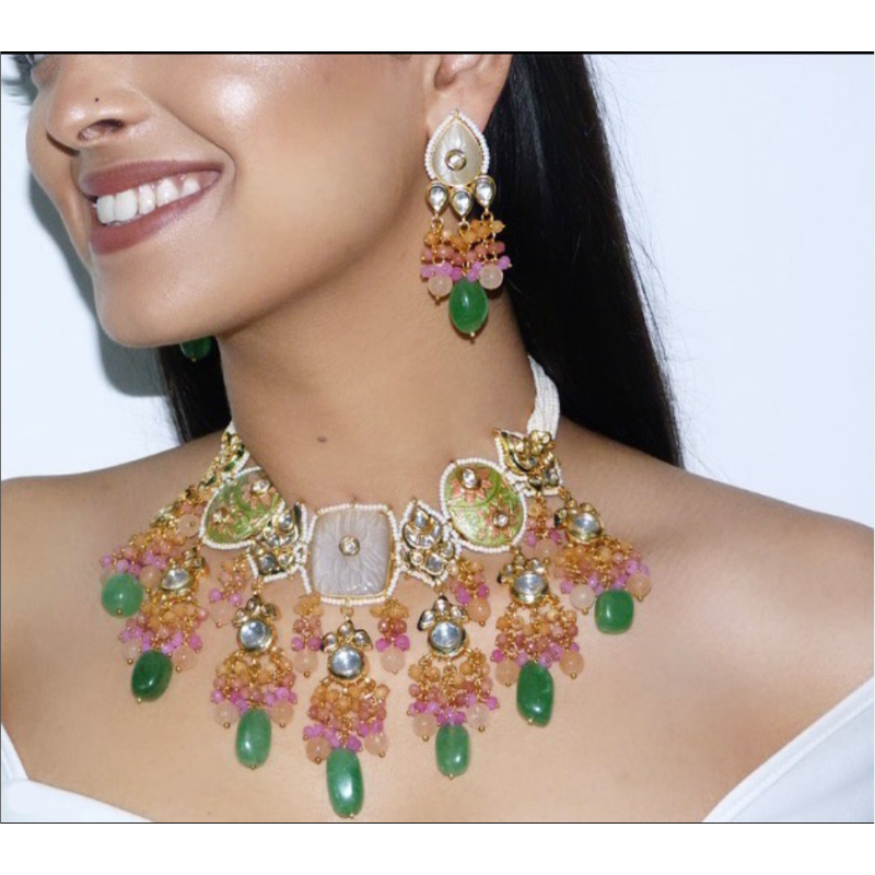 Adorn in Maala