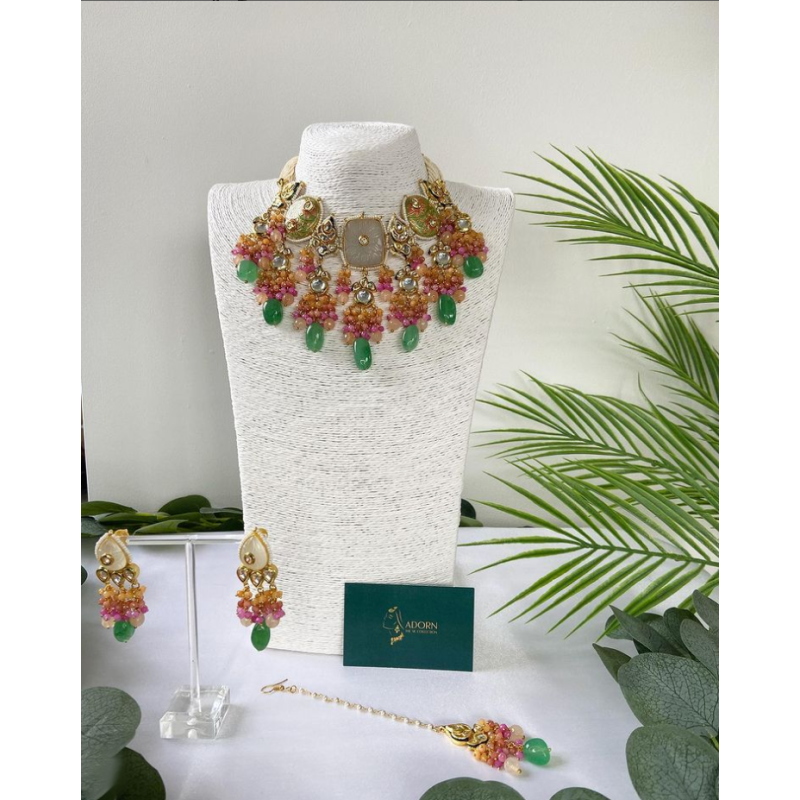 Adorn in Maala