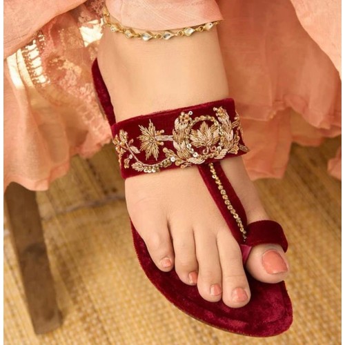 Yaqoot Kolhapuri Sandals