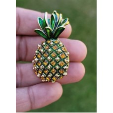 Pineapple brooch vintage look gold plated retro enamel celebrity broach pin k22