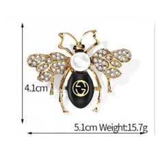 Honey Bee brooch Vintage Look Gold plated Retro Queen Celebrity Princess Pin New