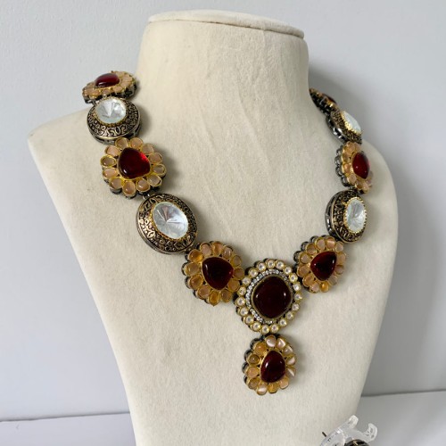 Maroon Eleanor necklace set