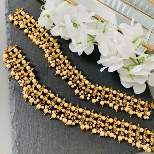 Off White Pearls Antique Gold Anklets/Payal