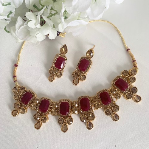 Maroon Stud Necklace Set