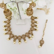 Off White Antique Necklace Set