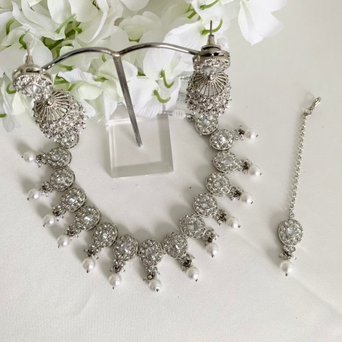 Pearls Silver Necklace Set