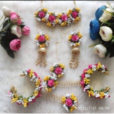 Pink flower jewelry set for wedding/Mehnadi function for bride/ Flower jewelry for mehndi/ Fower jewelry for haldi/ Flower jewelry for hair