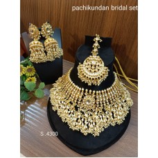 Pachi kundan choker,Rajsathani jewelry,Rajwada Haar,Indian jewelry,Sabyasachi wedding jewelry,wedding set,kundan necklace combo choker