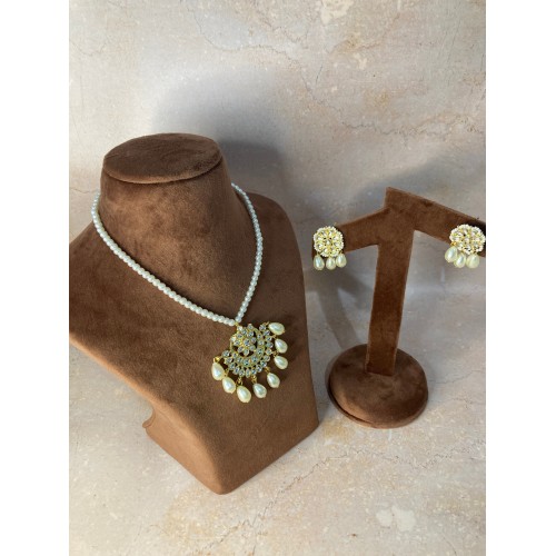 Alia 18K Gold Plated White Pearl Mala Necklace Jewellery Set (ST723)