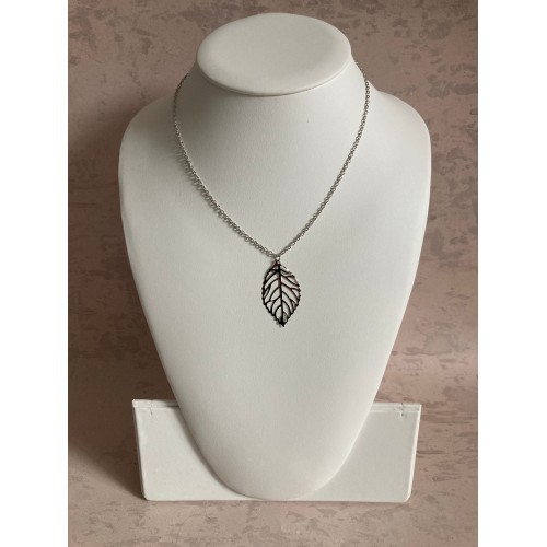 Hollow Single Leaf Necklace (ST202) (Silver)