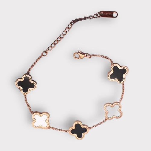 Adina Clover Bracelet (ST374) (White and Black)