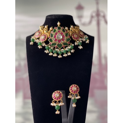ISHQ PEHCHAN Traditional necklace and earrings set