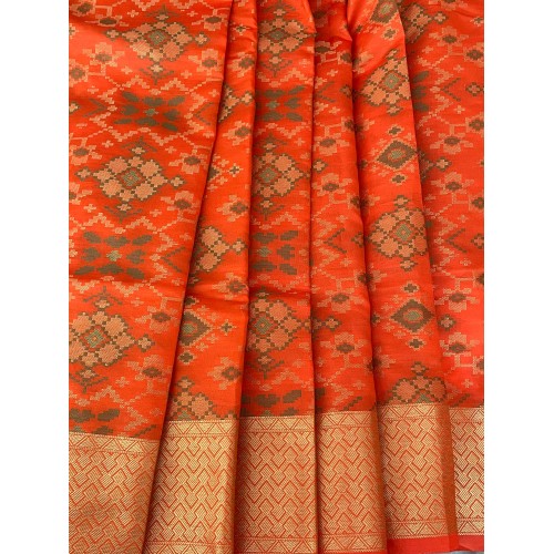 Silk patola saree SALE PRICE ( no)640 ( check all pictures before purchasing